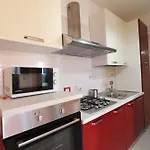 Nyaraló Casa Virginia Elegant One-bedroom Near The