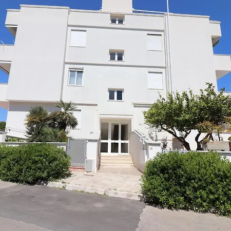 Casa Virginia Elegant One-bedroom Near The Дом отдыха *