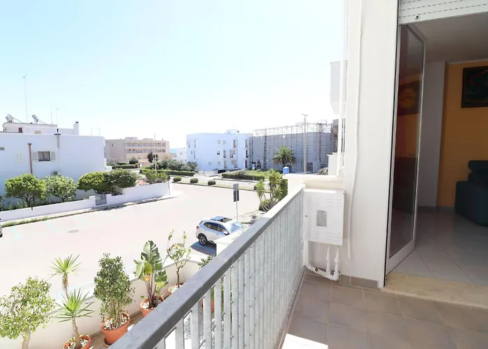 Casa Virginia Elegant One-bedroom Near The Дом отдыха Отранто