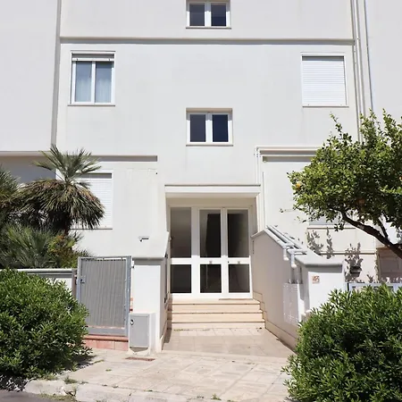 Casa Virginia Elegant One-bedroom Near The Сasa de vacaciones *