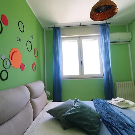 Casa Virginia Elegant One-bedroom Near The Сasa de vacaciones Otranto