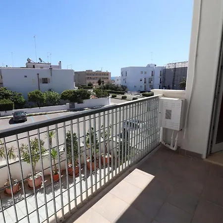 Casa de Férias Casa Virginia Elegant One-bedroom Near The