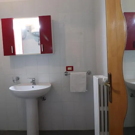 Casa Virginia Elegant One-bedroom Near The Сasa de vacaciones *