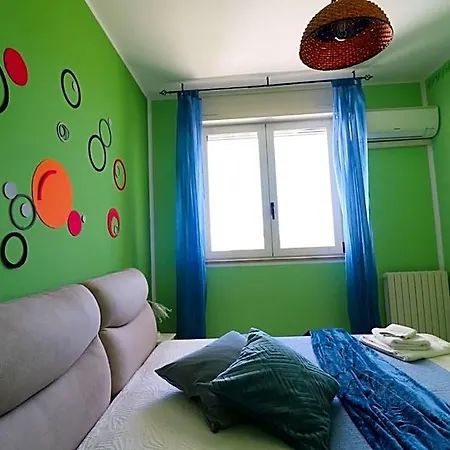 בית נופש Casa Virginia Elegant One-bedroom Near The *